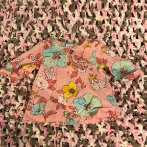 Long sleeve girls shirt.